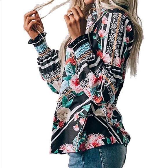 LAST CHANCE 🚨 Flower Boho Blouse 🌹 - Picture 3 of 4